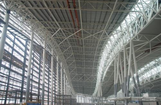 上海浅谈管桁架结构名目弯管加工防锈处理的方法